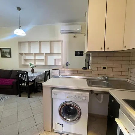 Lovely And Quite Appartament 1-3 A Apartment *