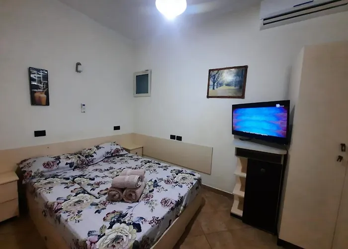 Lovely And Quite Appartament 1-3 A 公寓 *