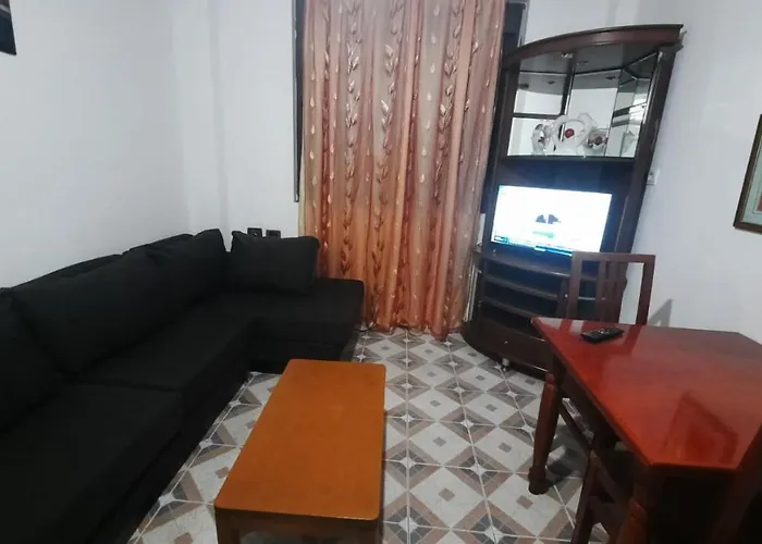 Lovely And Quite Appartament 1-3 A 地拉那