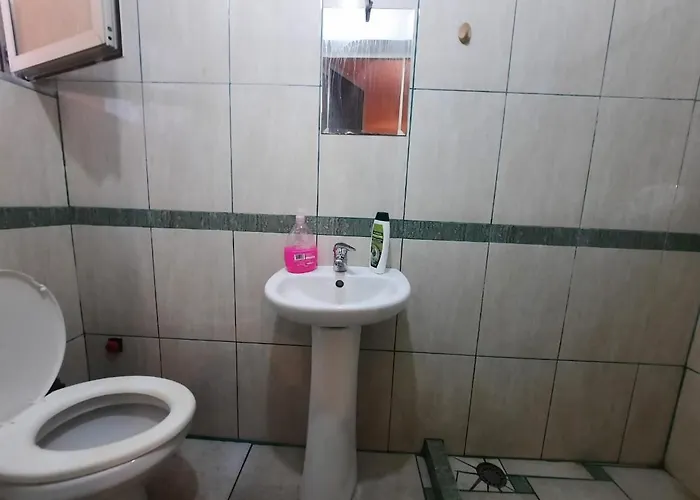 Lovely And Quite Appartament 1-3 A * 地拉那