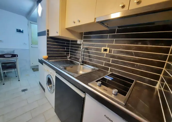 Lovely And Quite Appartament 1-3 A 公寓 *